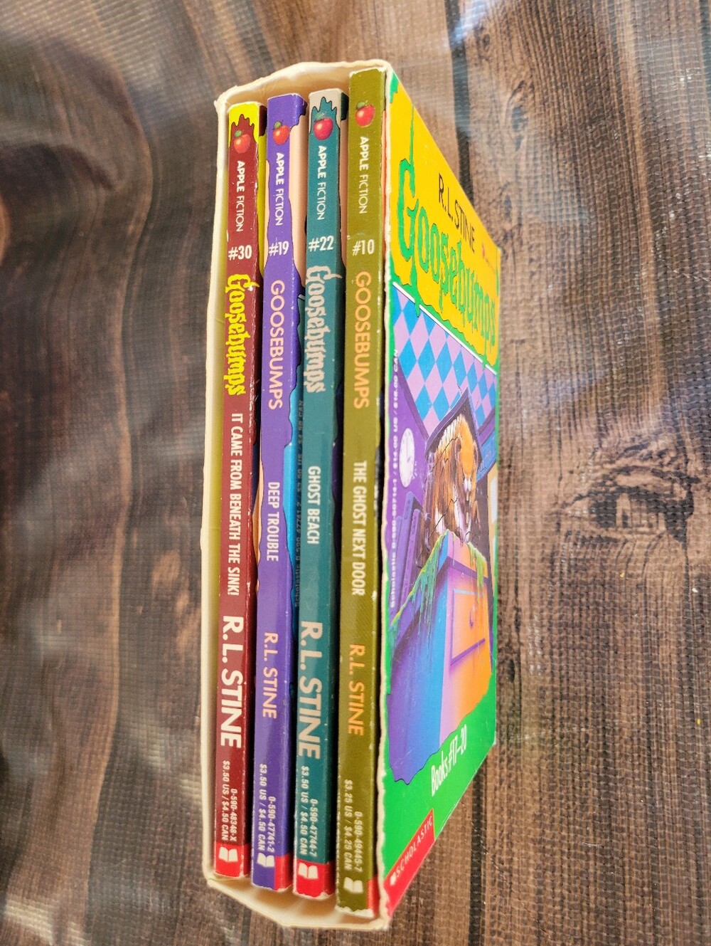 Huge Lot Of Vintage RL STINE GOOSEBUMPS Books! 90's Kid Nostalgia - Picture 9 of 15